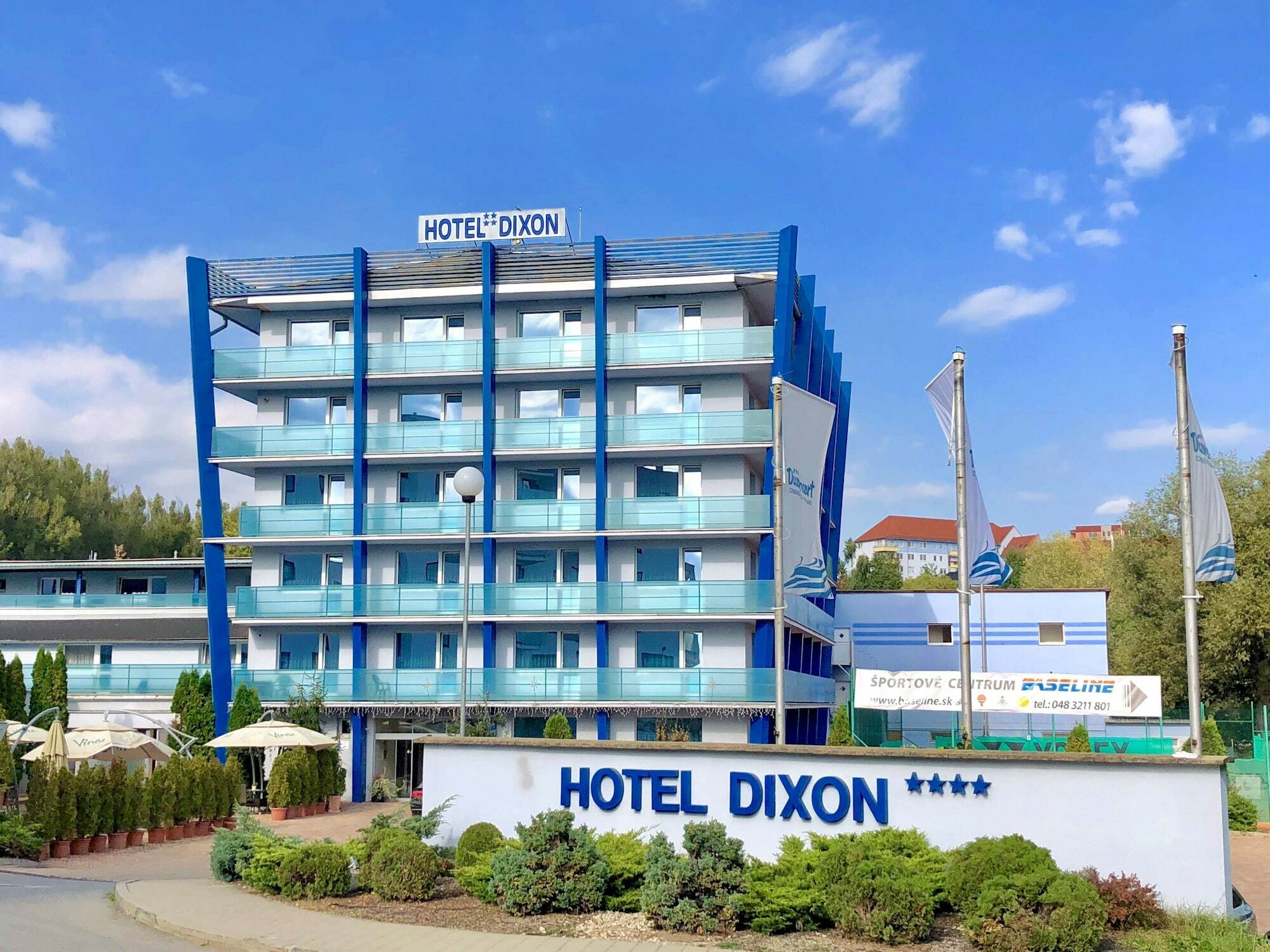 Hotel Dixon So Vstupom Do Bazena A Virivky Zdarma - Free Entrance To Pool And Jacuzzi Included Banská Bystrica Exterior photo